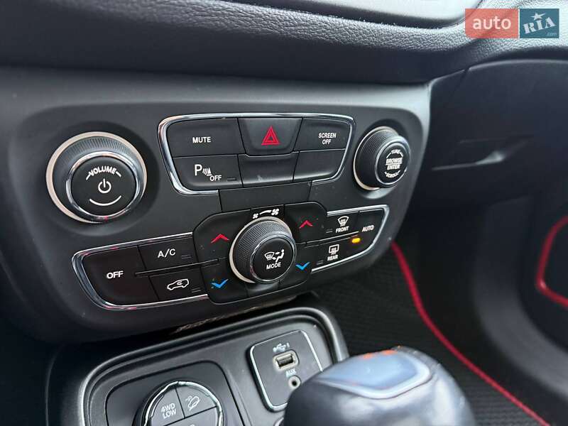 Внедорожник / Кроссовер Jeep Compass 2020 в Киеве