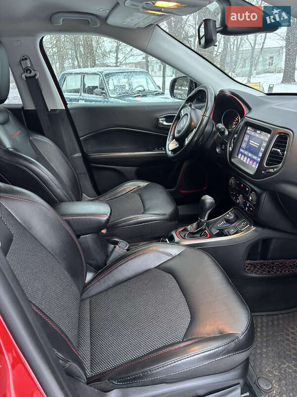 Внедорожник / Кроссовер Jeep Compass 2018 в Ромнах