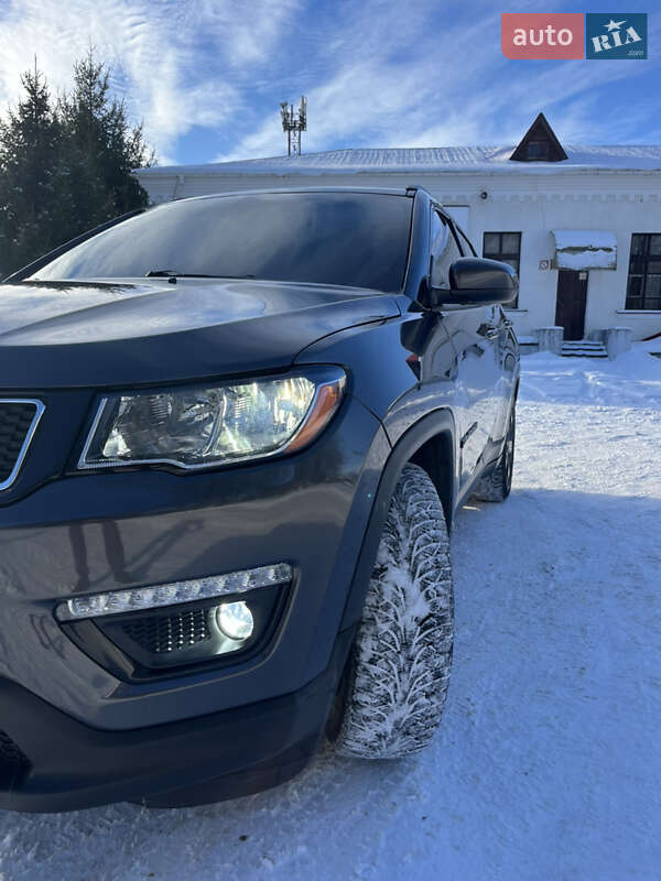 Внедорожник / Кроссовер Jeep Compass 2020 в Ромнах
