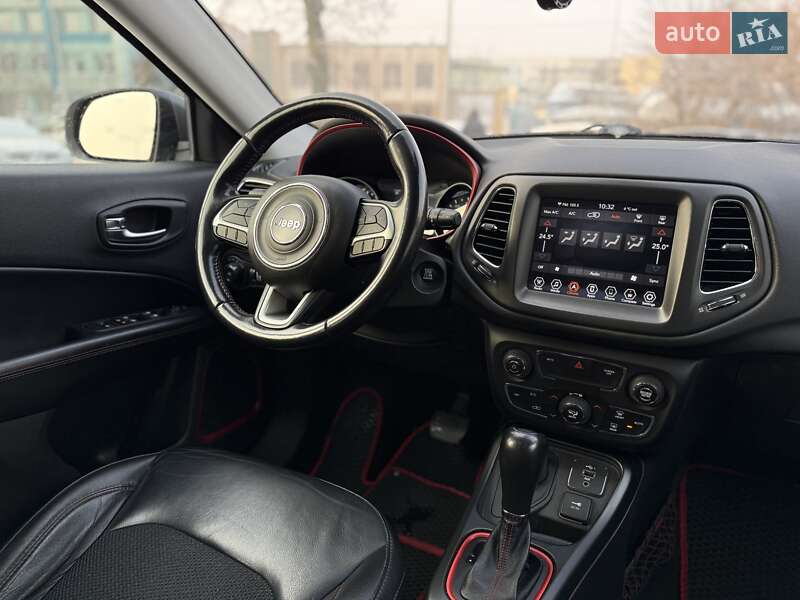 Внедорожник / Кроссовер Jeep Compass 2020 в Киеве