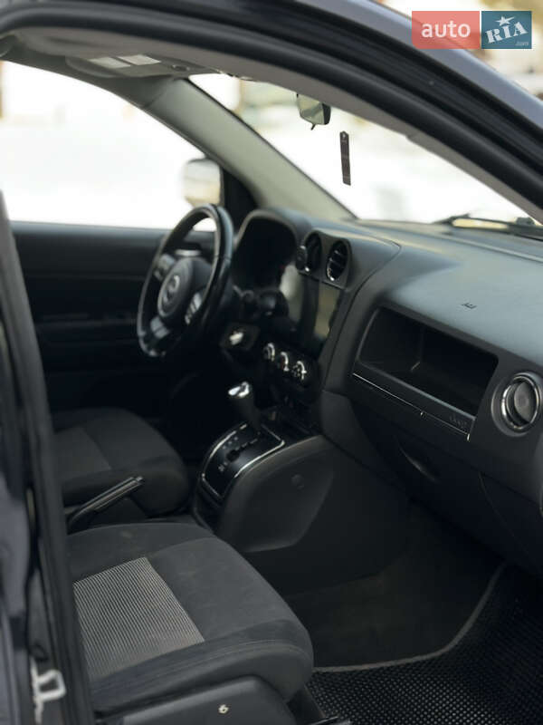 Внедорожник / Кроссовер Jeep Compass 2011 в Ивано-Франковске