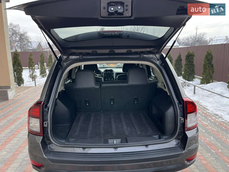 Внедорожник / Кроссовер Jeep Compass 2016 в Черкассах