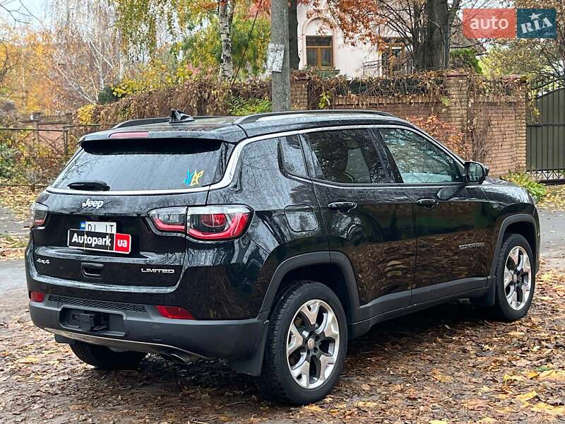 Внедорожник / Кроссовер Jeep Compass 2017 в Киеве