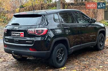 Внедорожник / Кроссовер Jeep Compass 2017 в Киеве