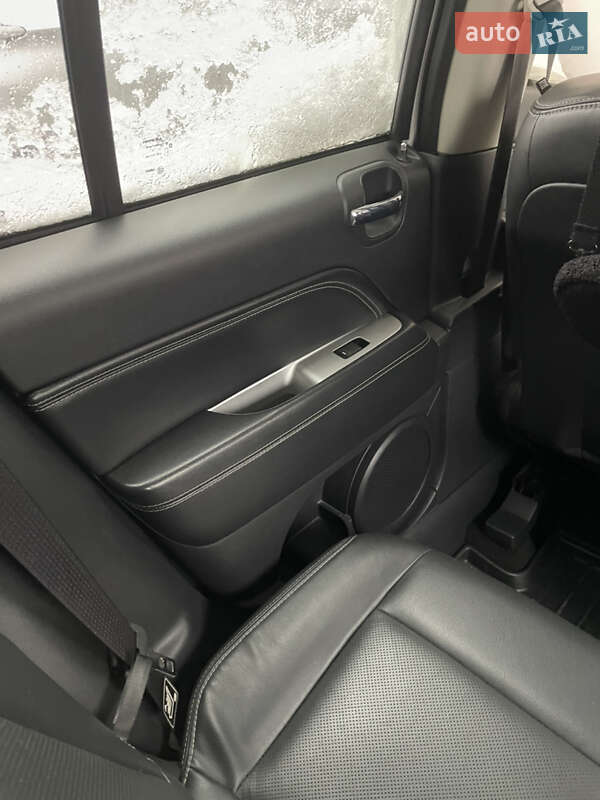 Внедорожник / Кроссовер Jeep Compass 2013 в Киеве фото 22 Внедорожник / Кроссовер Jeep Compass 2013 в Киеве
