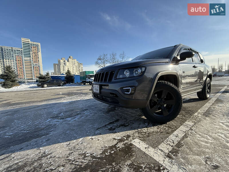 Внедорожник / Кроссовер Jeep Compass 2016 в Киеве
