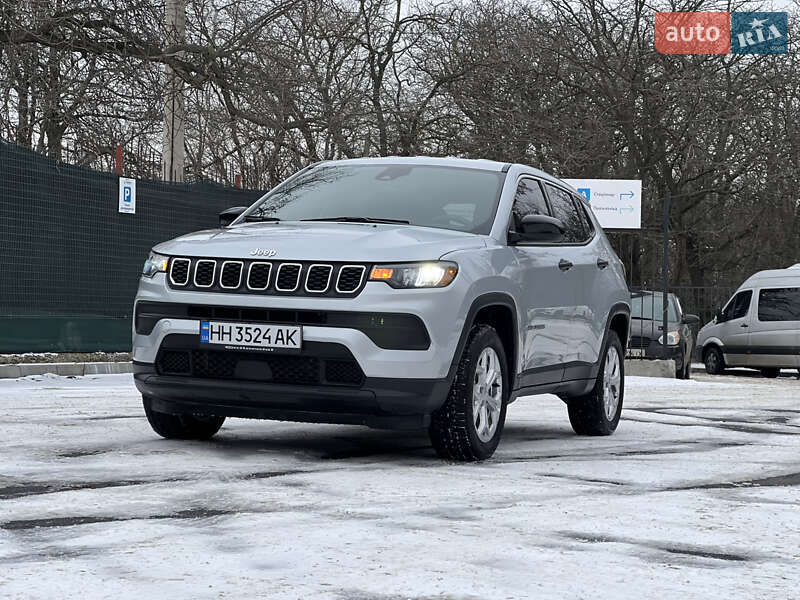 2024 Jeep Compass, VIN 3C4NJDAN3RT175234:plate — фото 1 (autoria)