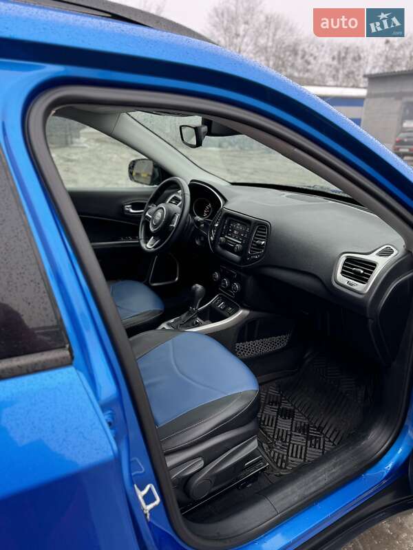 Позашляховик / Кросовер Jeep Compass 2017 в Сумах