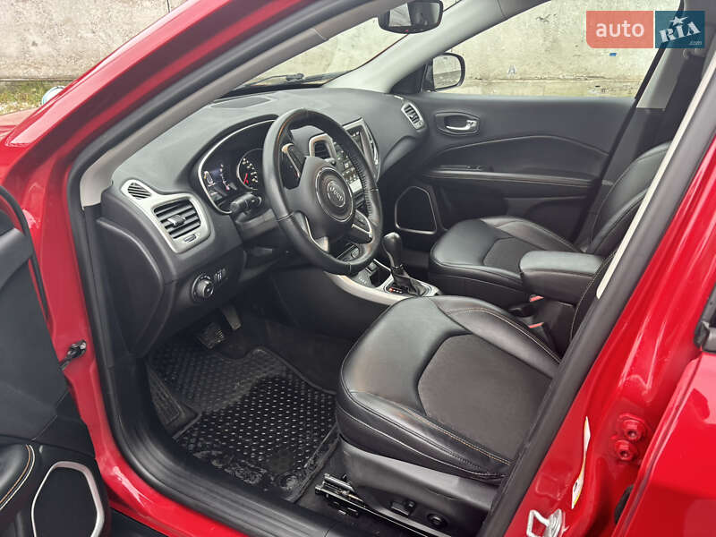 Внедорожник / Кроссовер Jeep Compass 2017 в Киеве