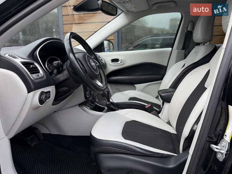 Внедорожник / Кроссовер Jeep Compass 2017 в Шептицькому