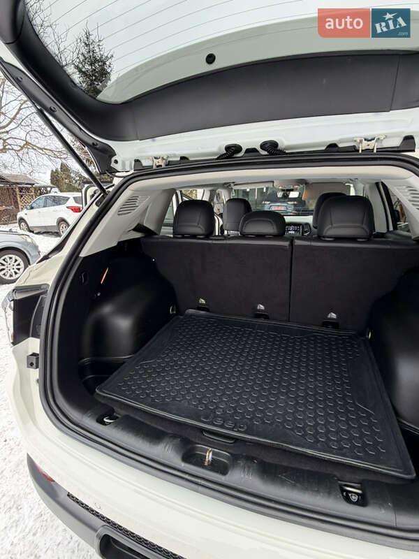 Позашляховик / Кросовер Jeep Compass 2018 в Дубні фото 20 Позашляховик / Кросовер Jeep Compass 2018 в Дубні