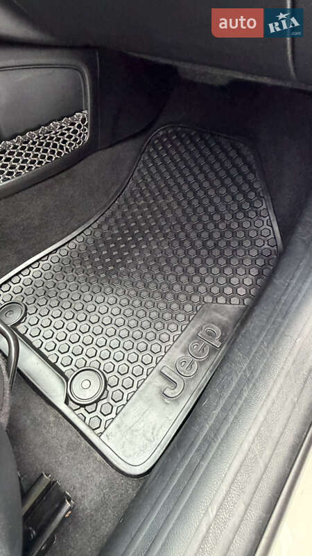 Позашляховик / Кросовер Jeep Compass 2018 в Дубні фото 42 Позашляховик / Кросовер Jeep Compass 2018 в Дубні