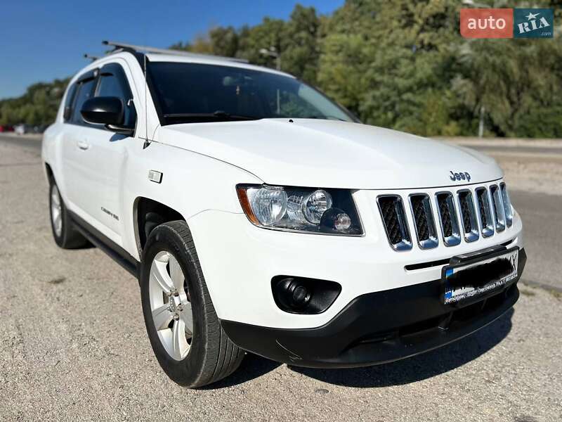 Позашляховик / Кросовер Jeep Compass 2016 в Дніпрі