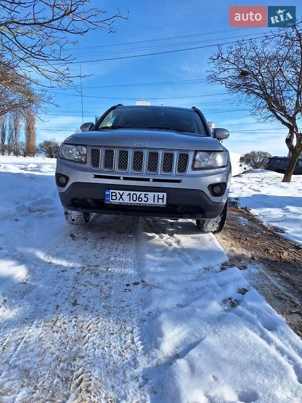 Внедорожник / Кроссовер Jeep Compass 2015 в Хмельницком