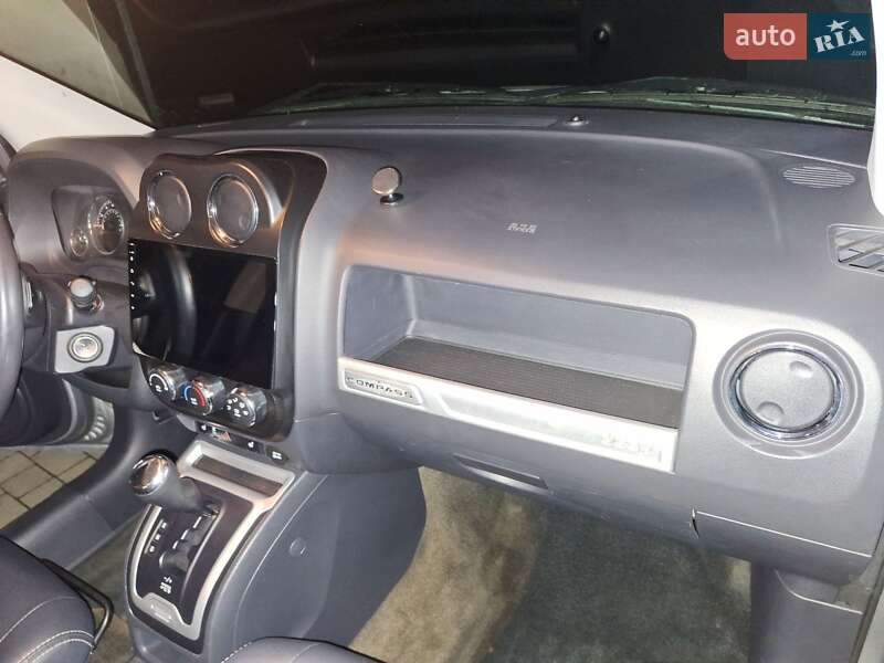 Внедорожник / Кроссовер Jeep Compass 2015 в Хмельницком