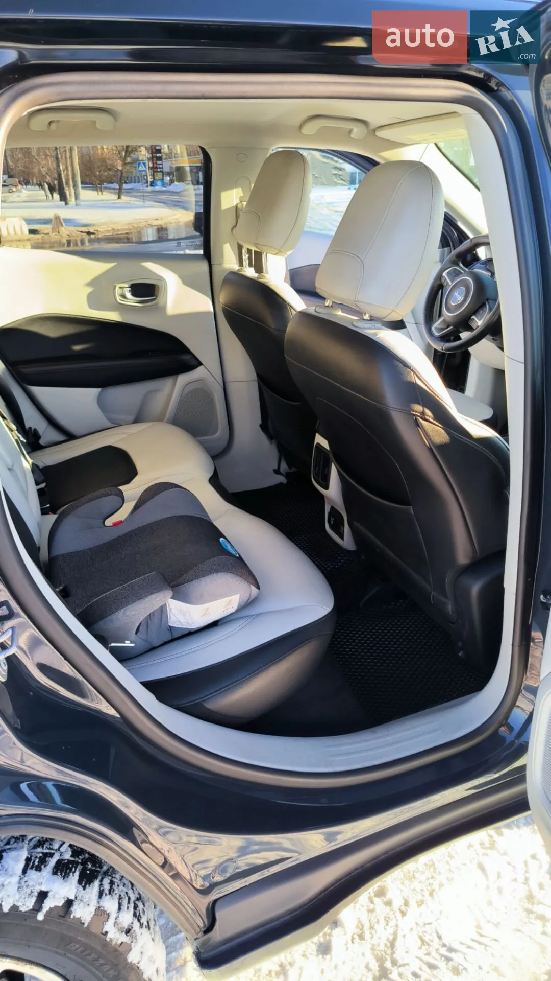 2017 Jeep Compass - мініатюра 25