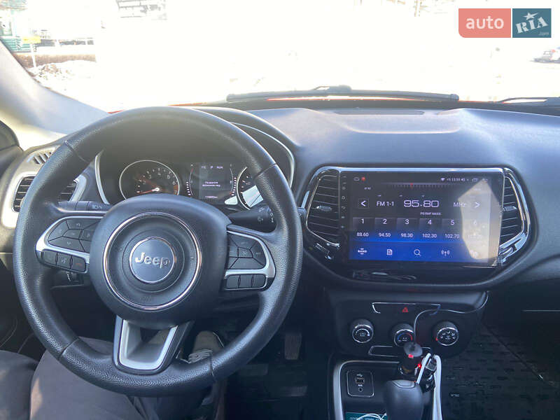 Внедорожник / Кроссовер Jeep Compass 2018 в Буске