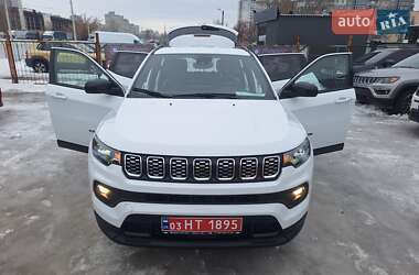 Внедорожник / Кроссовер Jeep Compass 2024 в Киеве