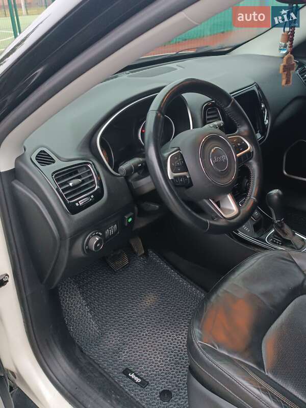 Внедорожник / Кроссовер Jeep Compass 2017 в Лохвице фото 16 Внедорожник / Кроссовер Jeep Compass 2017 в Лохвице