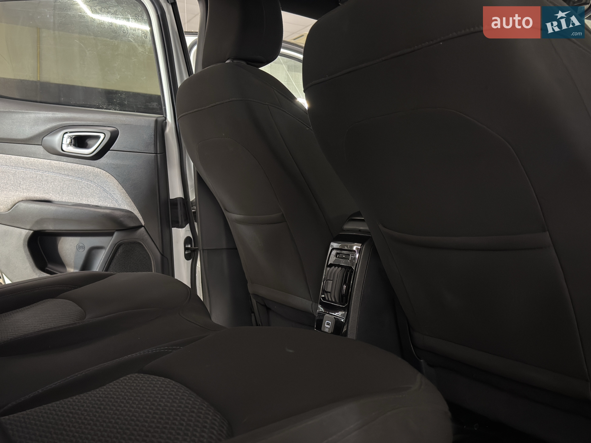 2023 Jeep Compass - мініатюра 28