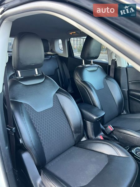 Внедорожник / Кроссовер Jeep Compass 2020 в Ровно