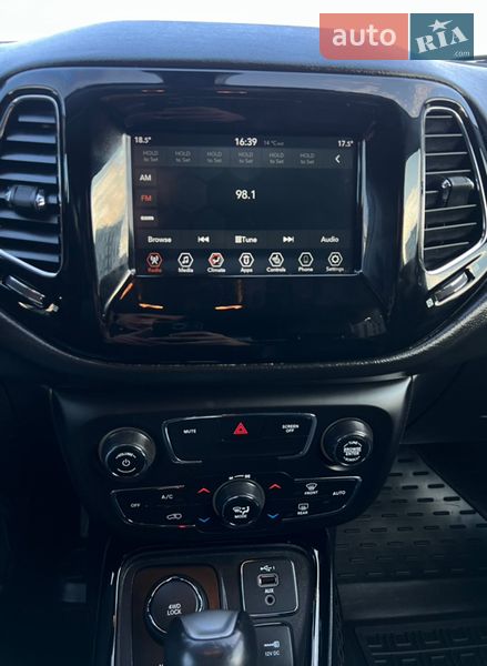 Внедорожник / Кроссовер Jeep Compass 2020 в Ровно