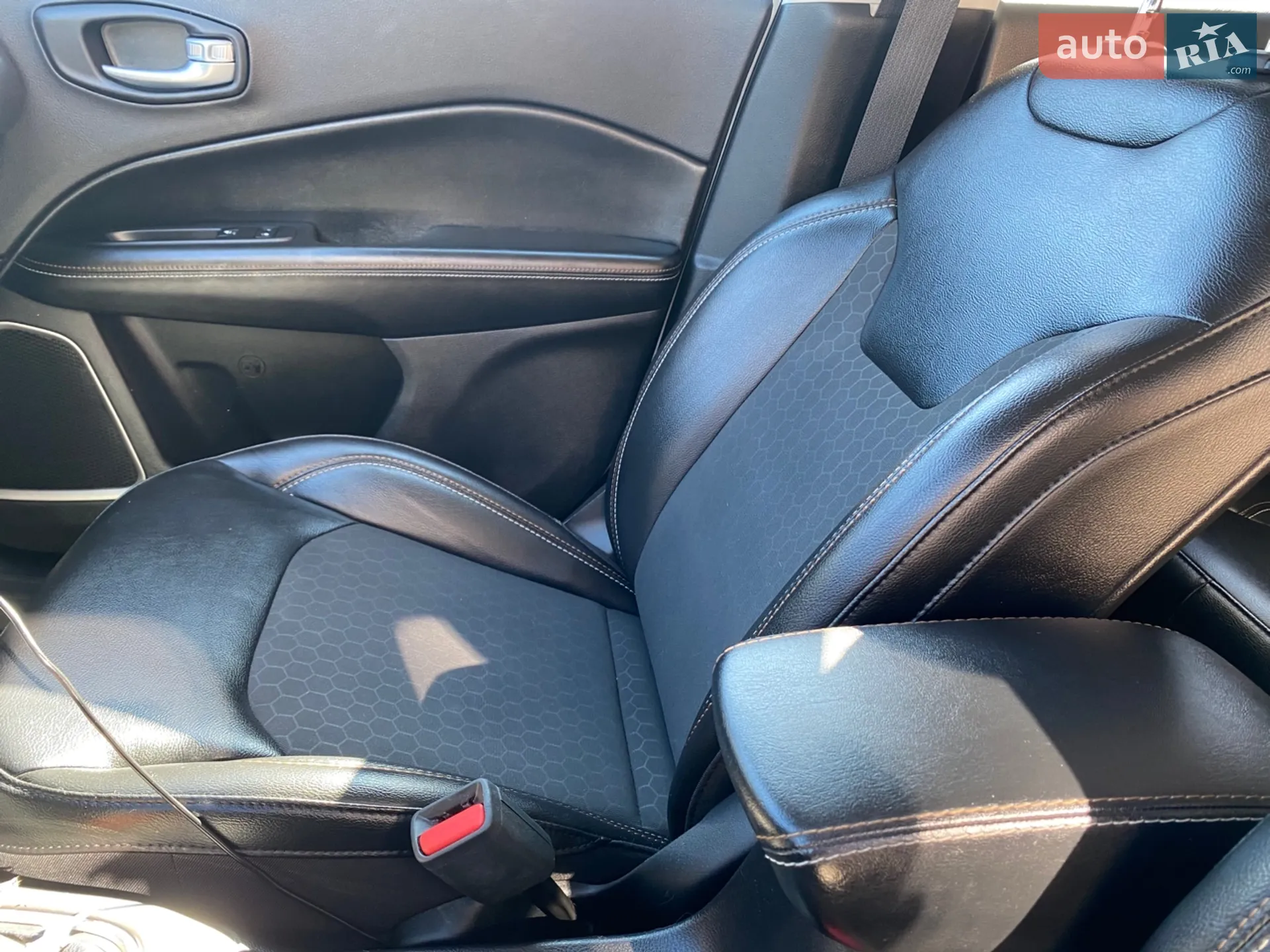 2019 Jeep Compass - мініатюра 26