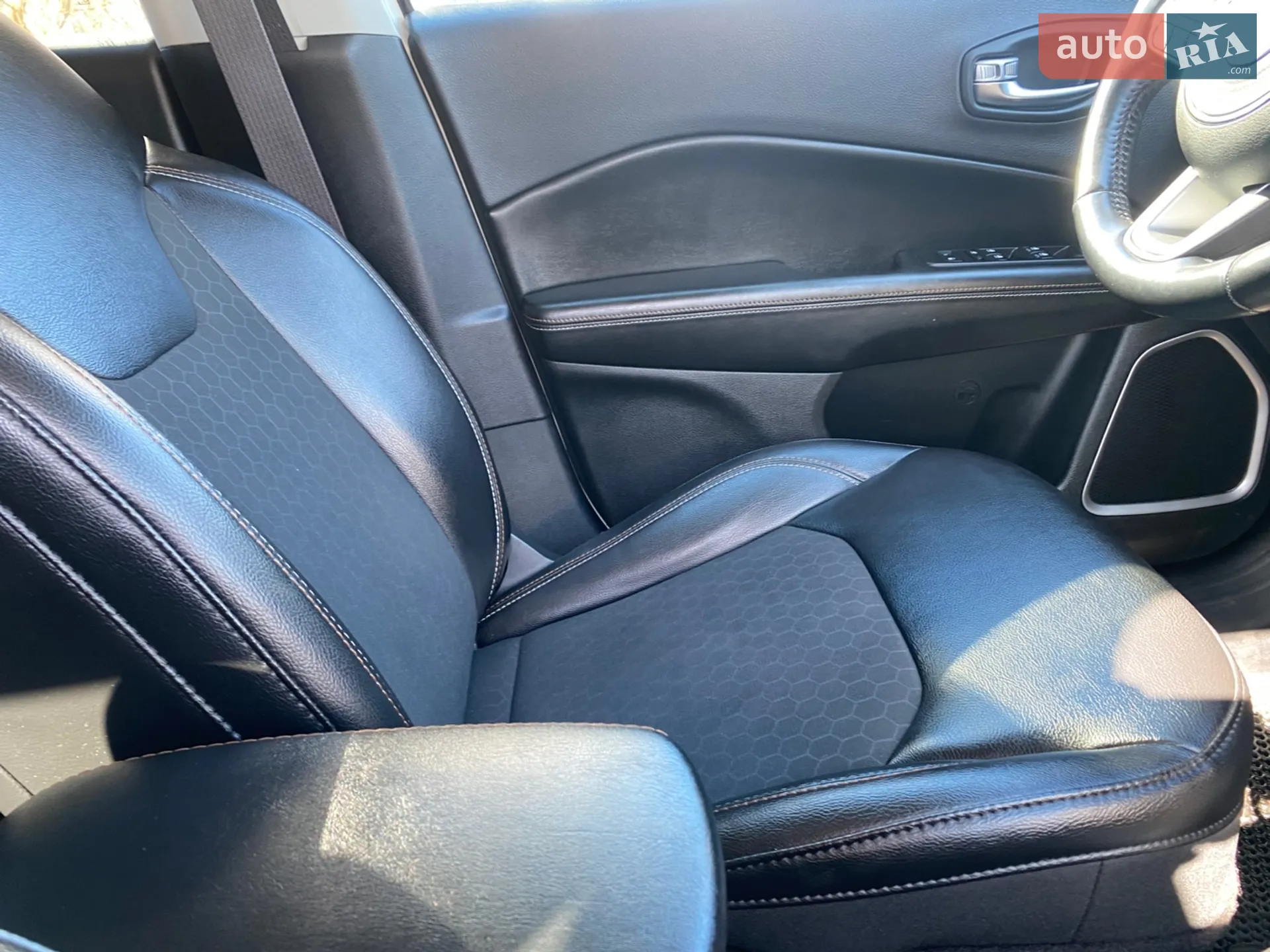 2019 Jeep Compass - мініатюра 32