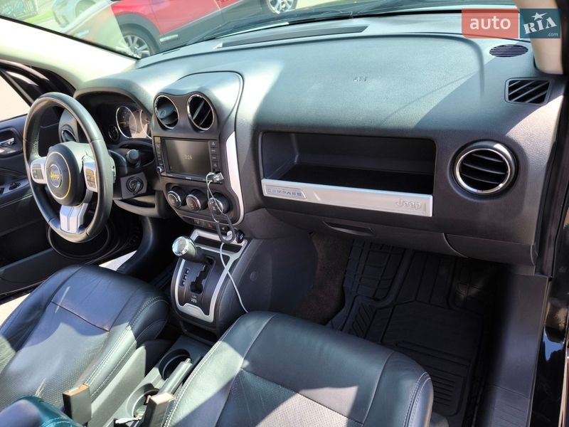 Внедорожник / Кроссовер Jeep Compass 2014 в Киеве