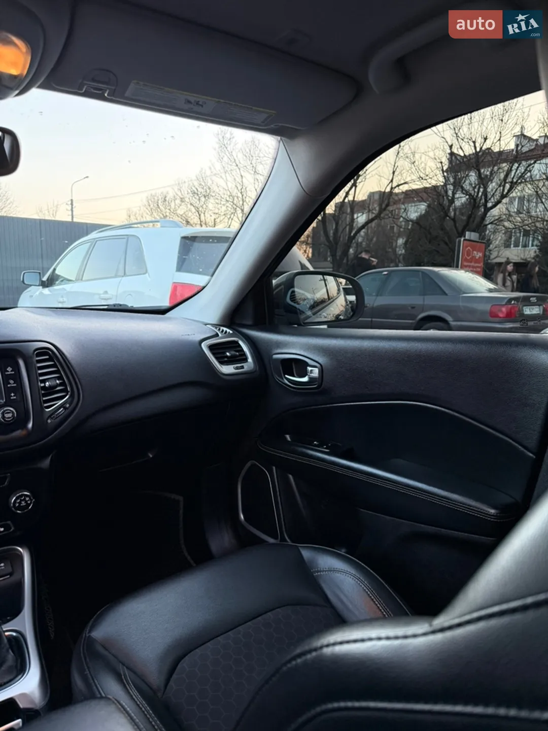 2017 Jeep Compass - мініатюра 27