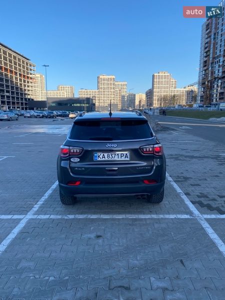 Внедорожник / Кроссовер Jeep Compass 2017 в Киеве