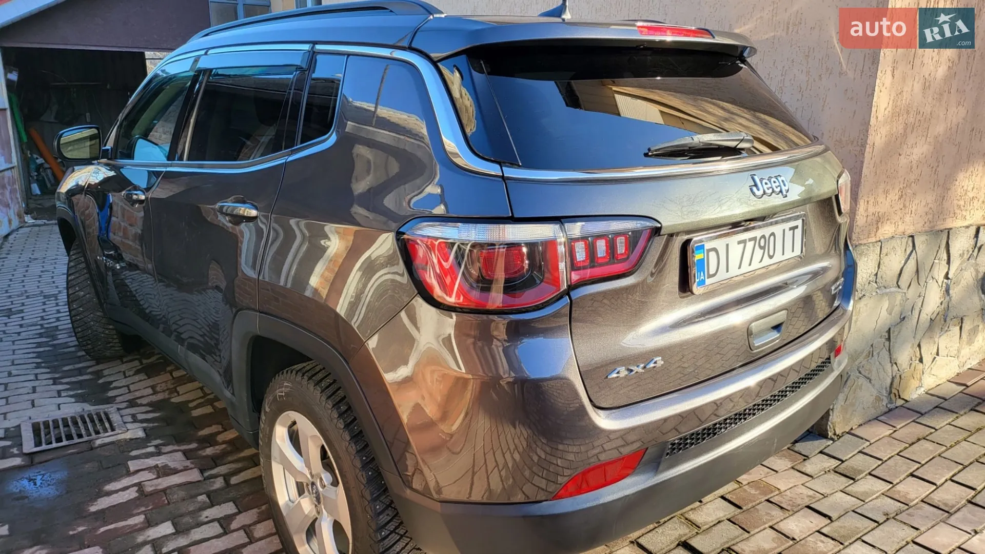 2017 Jeep Compass - мініатюра 8