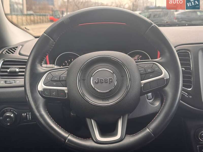 Внедорожник / Кроссовер Jeep Compass 2019 в Киеве