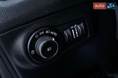 Внедорожник / Кроссовер Jeep Compass 2019 в Киеве