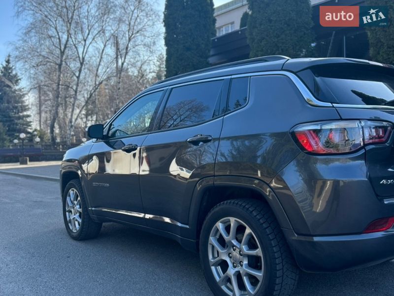 Внедорожник / Кроссовер Jeep Compass 2022 в Краснограде