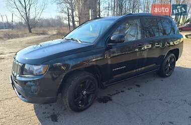 Внедорожник / Кроссовер Jeep Compass 2015 в Вишневом