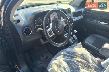 Внедорожник / Кроссовер Jeep Compass 2015 в Вишневом