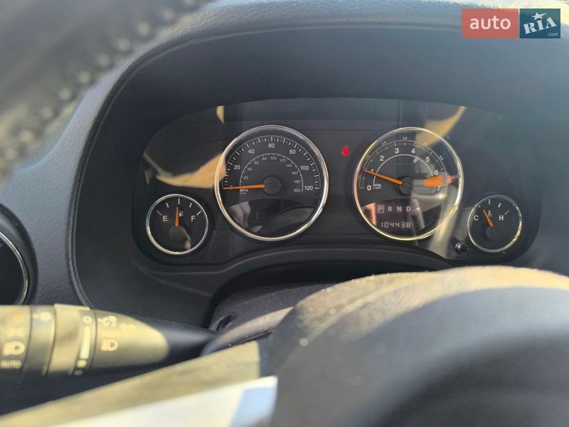 Внедорожник / Кроссовер Jeep Compass 2015 в Вишневом