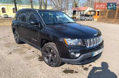 Внедорожник / Кроссовер Jeep Compass 2015 в Вишневом