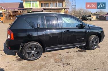 Внедорожник / Кроссовер Jeep Compass 2015 в Вишневом
