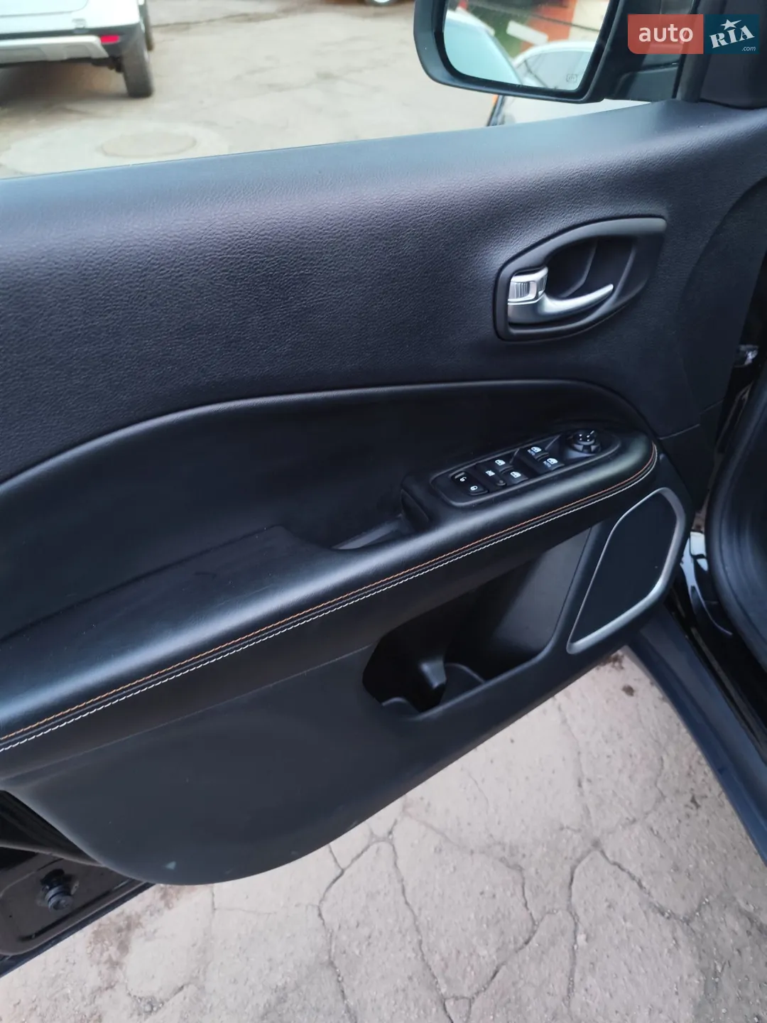 2019 Jeep Compass - мініатюра 26