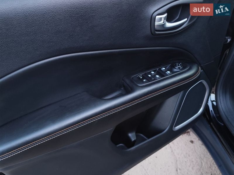 Внедорожник / Кроссовер Jeep Compass 2019 в Чернигове фото 26 Внедорожник / Кроссовер Jeep Compass 2019 в Чернигове