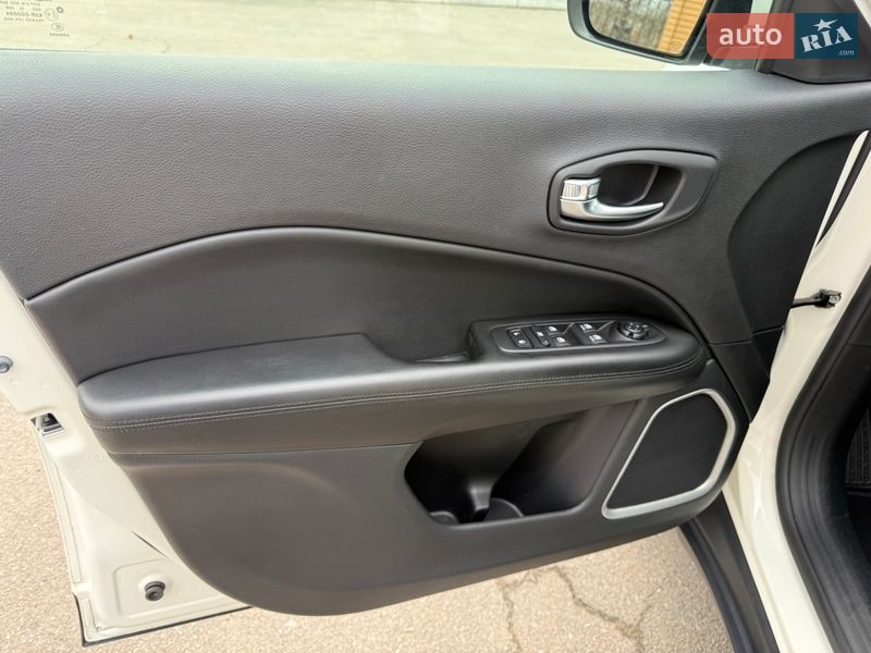 Внедорожник / Кроссовер Jeep Compass 2019 в Ромнах