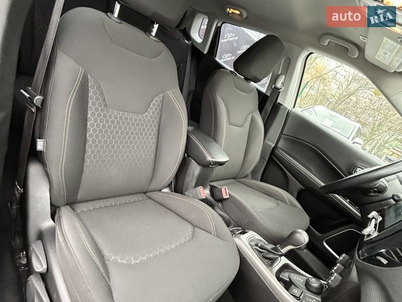 Позашляховик / Кросовер Jeep Compass 2017 в Сумах фото 32 Позашляховик / Кросовер Jeep Compass 2017 в Сумах