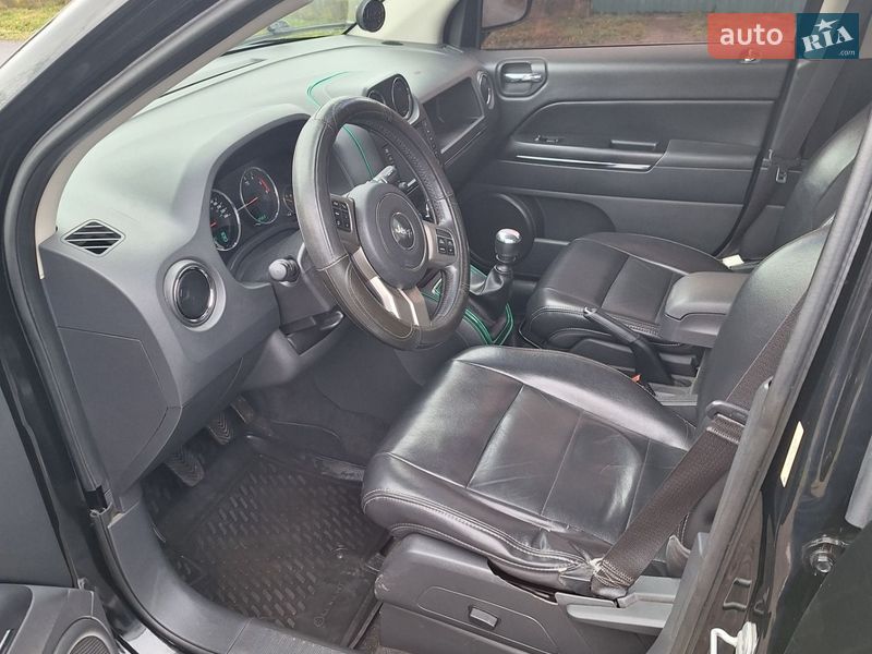 Внедорожник / Кроссовер Jeep Compass 2011 в Ужгороде фото 5 Внедорожник / Кроссовер Jeep Compass 2011 в Ужгороде