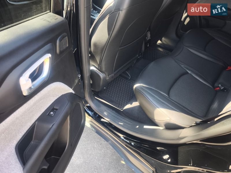 Внедорожник / Кроссовер Jeep Compass 2024 в Полтаве фото 16 Внедорожник / Кроссовер Jeep Compass 2024 в Полтаве