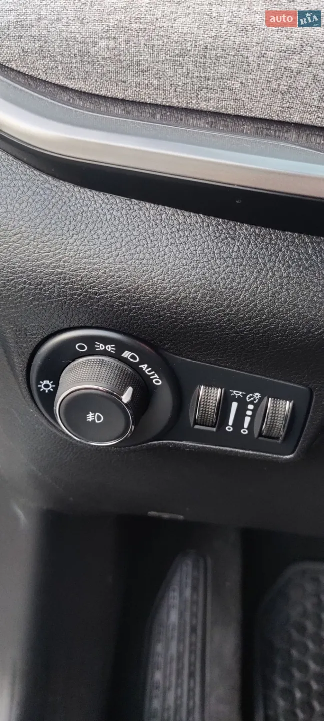 2022 Jeep Compass - мініатюра 3