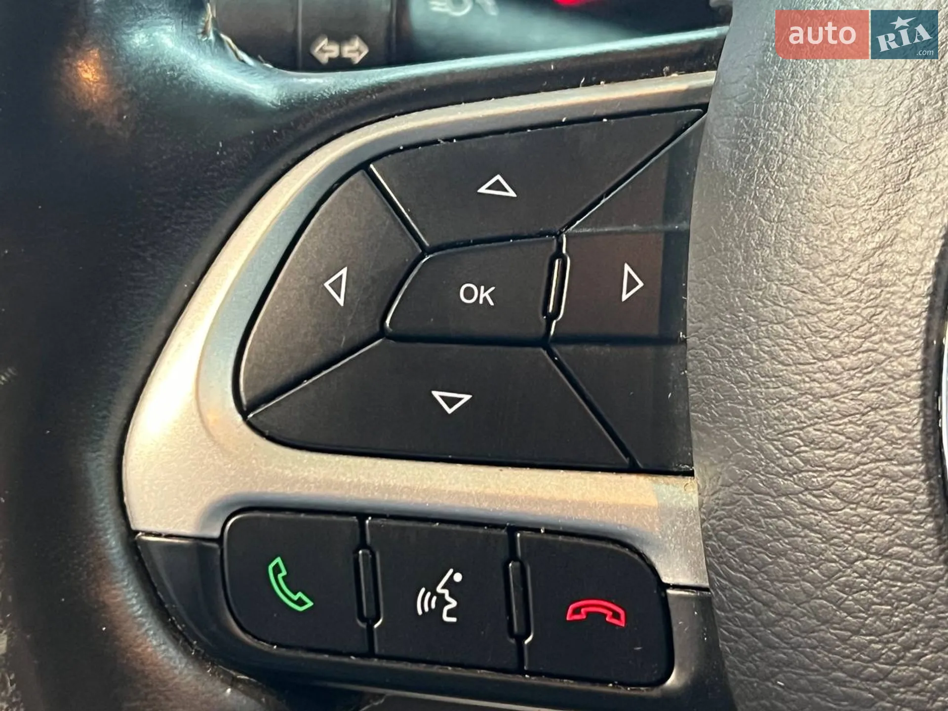 2019 Jeep Compass - мініатюра 17
