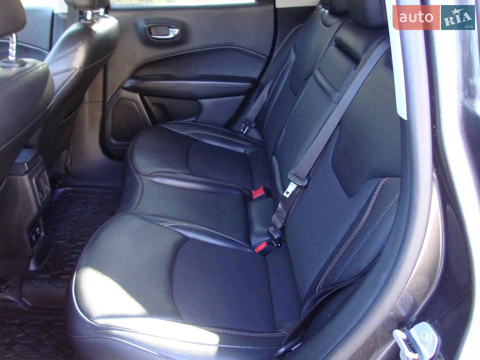 2019 Jeep Compass - мініатюра 17