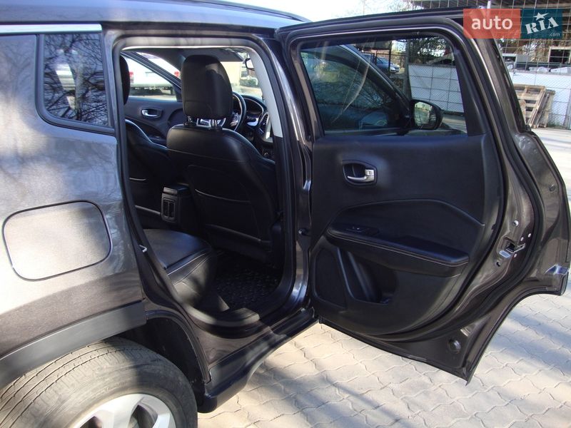 Внедорожник / Кроссовер Jeep Compass 2019 в Львове